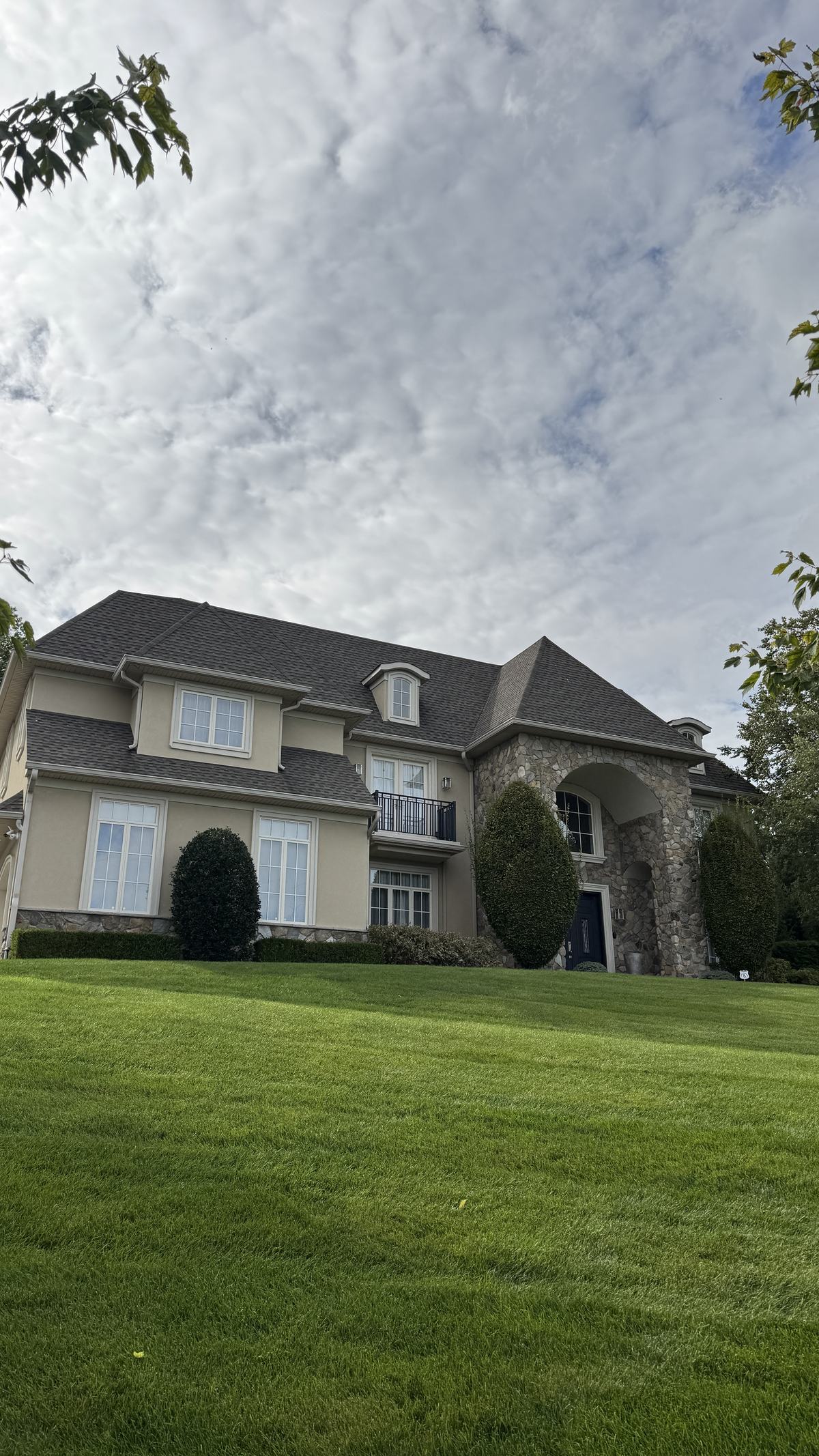 Completed architectural shingle roof replacement on a Morris County, New Jersey home